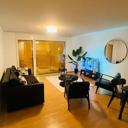 Private In Centre Homestay *